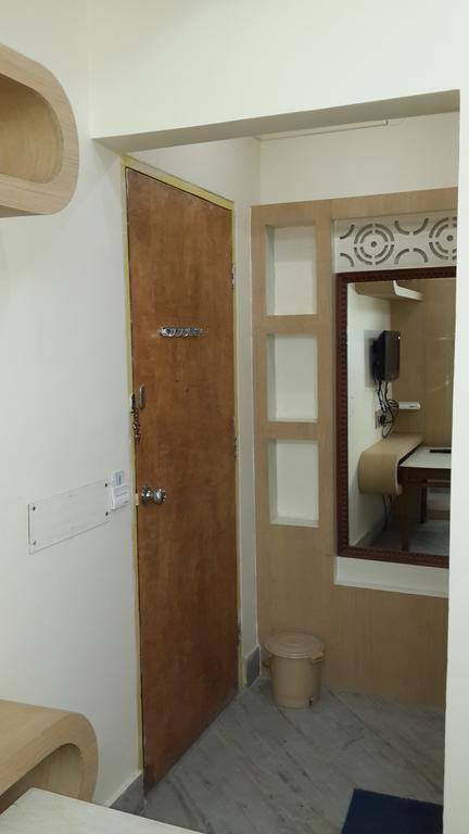 Hotel Rupasi Bangla Kolkata Room photo