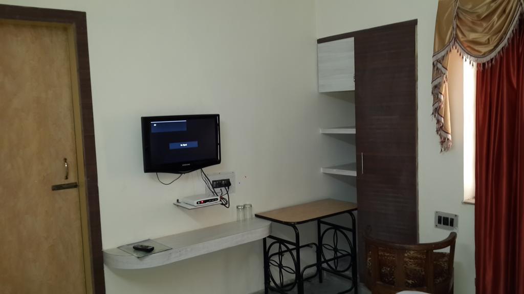 Hotel Rupasi Bangla Kolkata Room photo