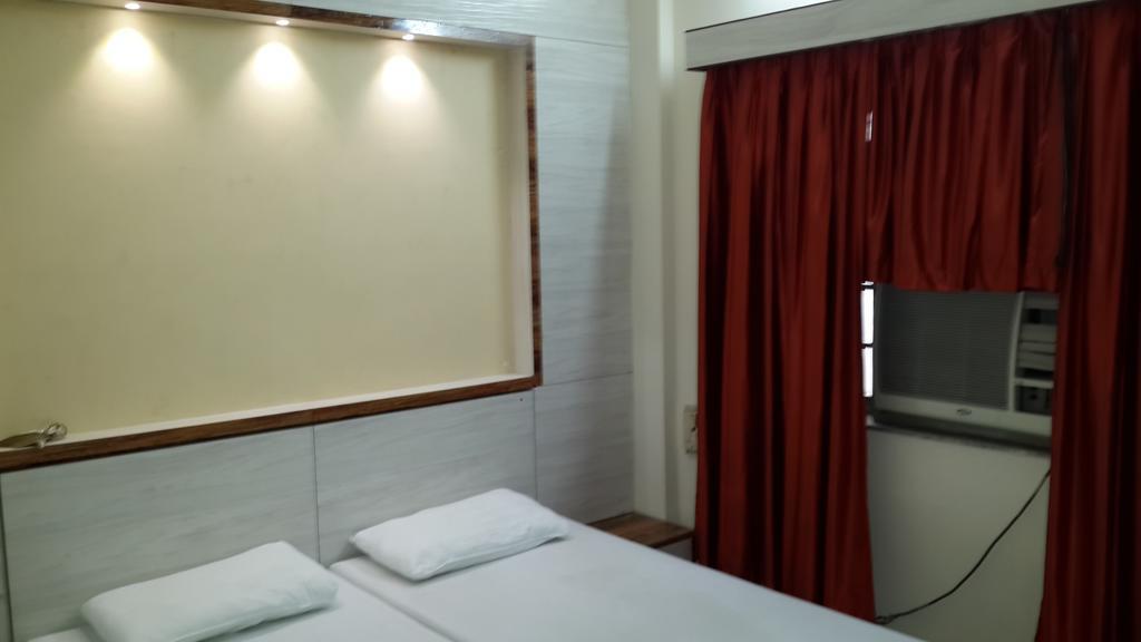 Hotel Rupasi Bangla Kolkata Room photo
